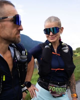 Nezávodím, pomáhám. 🫂 @linda.tekeliova a Marek Svoboda se na konci srpna postavili na start závodu, jehož cílem bylo...