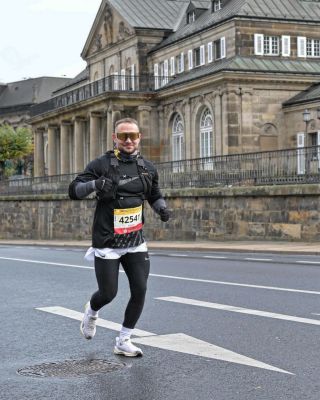 Na tréninku nebo při závodě – s brýlemi Lumiva EVO 05223 máš vždycky náskok. 🏃‍♂️ Díky jejich lehké konstrukci perfektně...