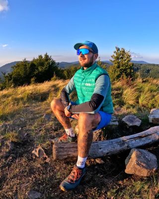 Věděl jsi, že modré zorníky dokážou uklidnit unavené oči a zlepšit vnímání kontrastu? 🔵 Jejich filtrační efekt snižuje...